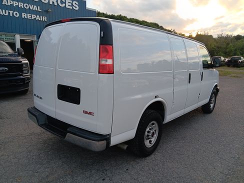 Used 2021 GMC Savana 2500 w/ Driver Convenience Package RWD image 5