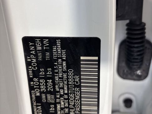 New 2026 Hyundai Elantra Limited FWD image 11