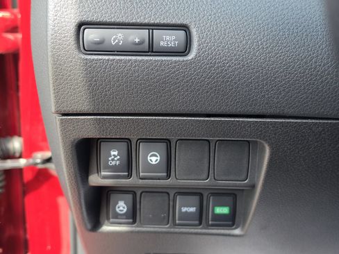 Used 2022 Nissan Rogue Sport SV w/ Technology Package FWD image 28