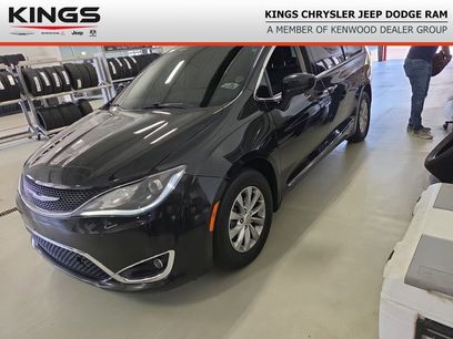 Used 2017 Chrysler Pacifica Touring-L