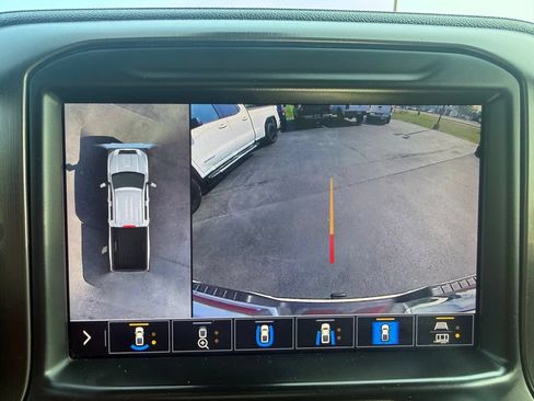 Used 2021 GMC Sierra 3500 AT4 w/ AT4 Premium Plus Package AWD/4WD image 12