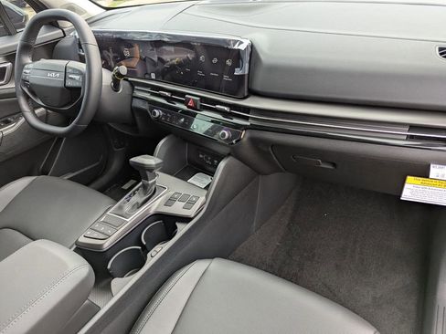 New 2026 Kia Sportage EX image 12
