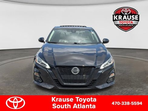 Used 2022 Nissan Altima 2.5 SR w/ Midnight Edition Package FWD image 2