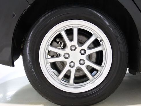 Used 2021 Toyota Prius LE FWD image 72