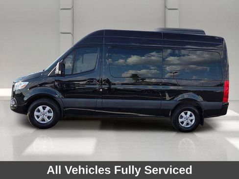 Used 2024 Mercedes-Benz Sprinter 2500 image 2