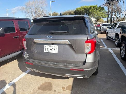 Used 2023 Ford Explorer XLT w/ Equipment Group 202A image 11