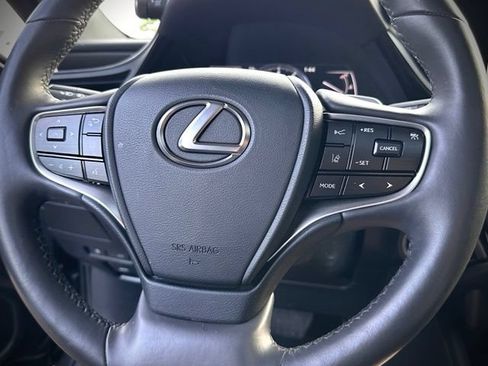 Used 2023 Lexus ES 250 w/ Premium Package AWD/4WD image 18