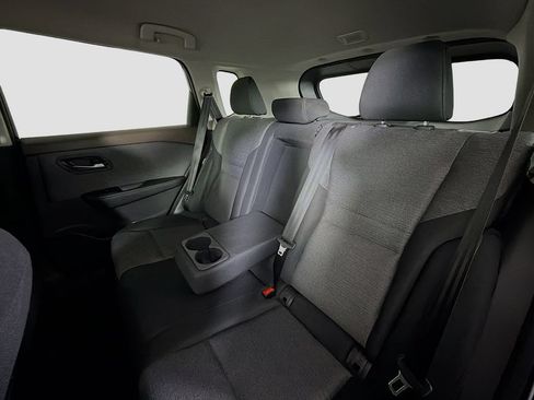 Used 2022 Nissan Rogue SV FWD image 22