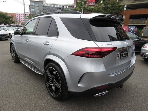 Used 2025 Mercedes-Benz GLE 450 4MATIC image 2