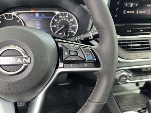 New 2025 Nissan Altima 2.5 SL image 17