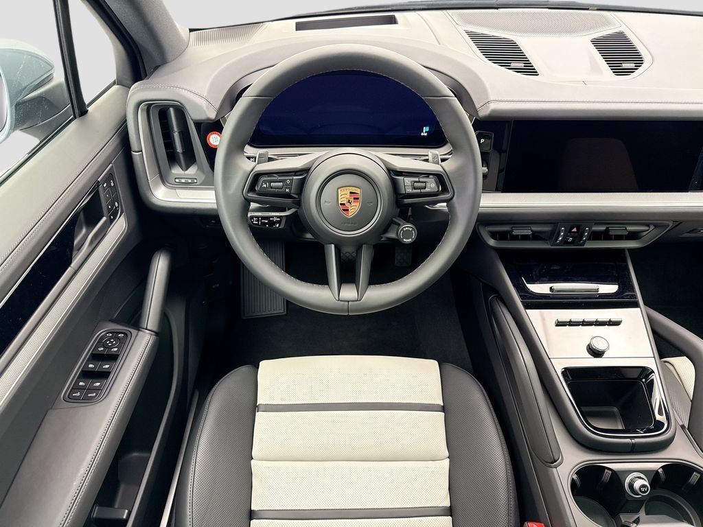 Used 2026 Porsche Cayenne AWD/4WD image 13