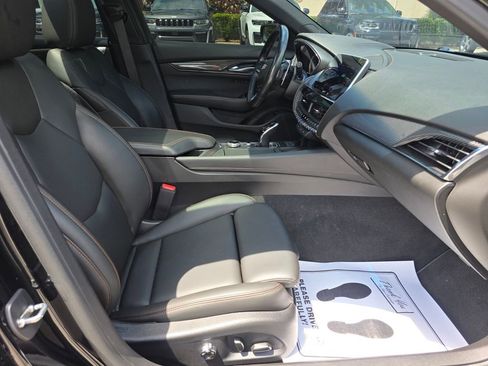 Used 2023 Cadillac CT5 V RWD image 10