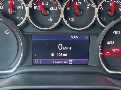 Used 2021 Chevrolet Silverado 1500 LT w/ Safety Package II image 27