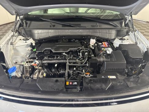 Used 2024 Hyundai Kona SEL FWD image 4