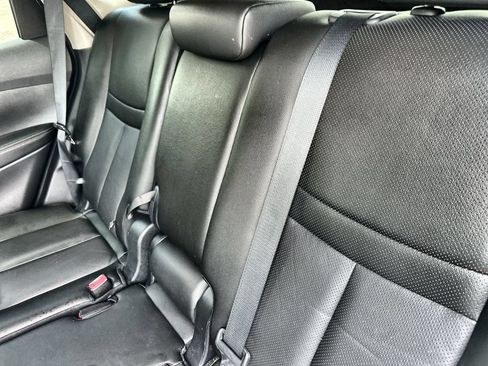 Used 2019 Nissan Rogue SL AWD/4WD image 18