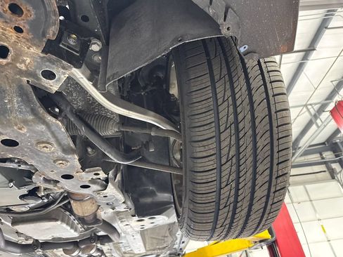 Used 2015 Chevrolet SS RWD image 23