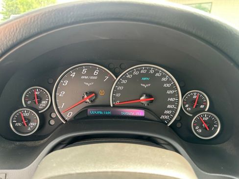 Used 2008 Chevrolet Corvette Convertible w/ Preferred Equipment Group RWD image 17