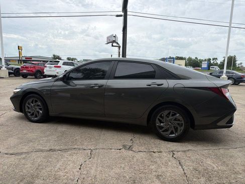 Used 2024 Hyundai Elantra SEL FWD image 9