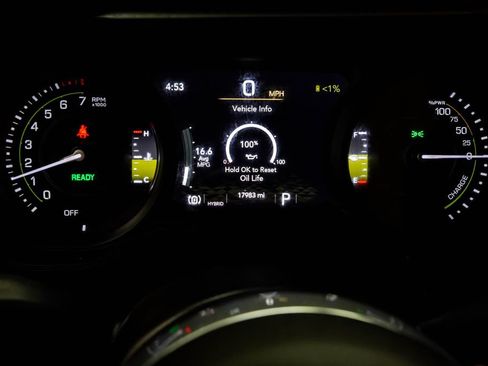 Used 2024 Jeep Wrangler Unlimited Sahara w/ Technology Group AWD/4WD image 37