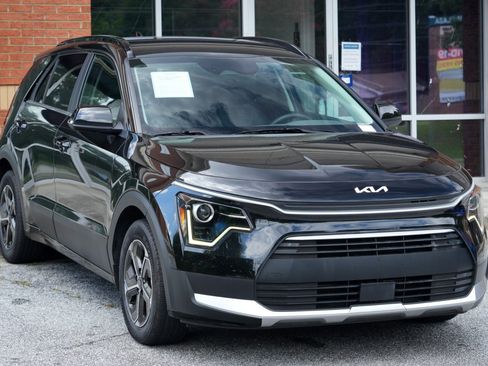 Used 2025 Kia Niro EX FWD image 48