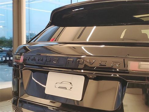 New 2026 Land Rover Range Rover Velar Dynamic SE image 6