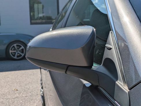Used 2016 Toyota Camry LE FWD image 12
