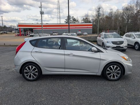 Used 2015 Hyundai Accent Sport image 4