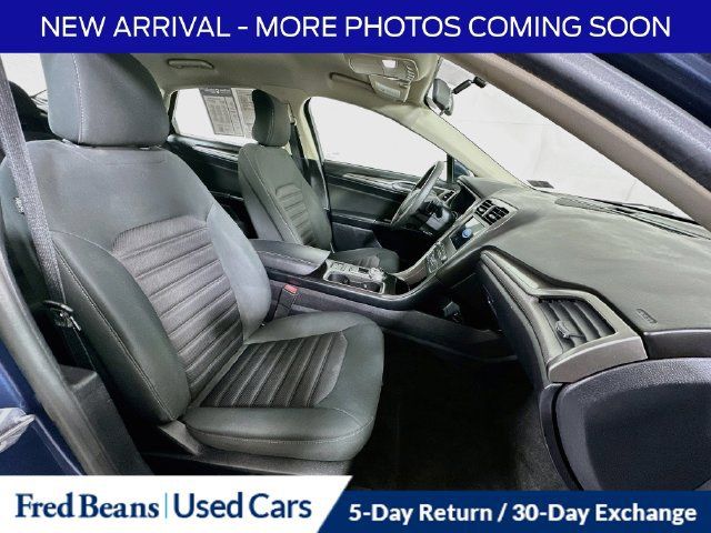 Used 2018 Ford Fusion SE w/ Fusion SE Technology Package FWD image 32