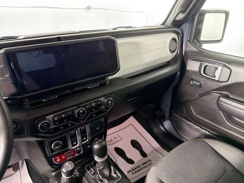 Used 2024 Jeep Wrangler Sport AWD/4WD image 22