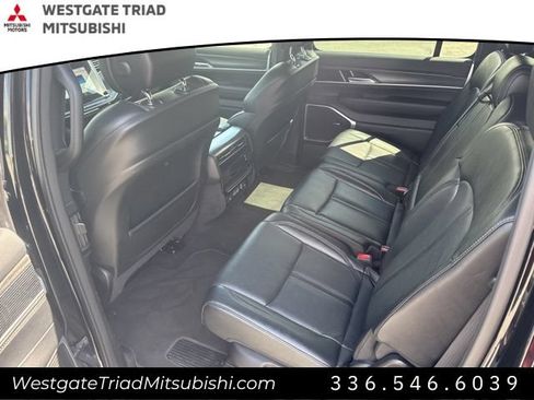 Used 2023 Jeep Wagoneer L Series II AWD/4WD image 6
