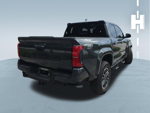 Used 2025 Toyota Tacoma TRD Sport w/ TRD Sport Upgrade Package RWD image 3