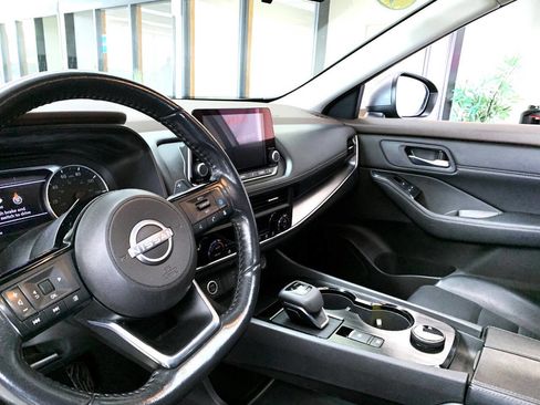 Used 2023 Nissan Rogue SV w/ SV Premium B Package AWD/4WD image 9
