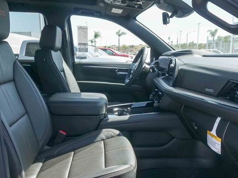 New 2026 Chevrolet Tahoe High Country w/ Sun And Tow Package AWD/4WD image 18