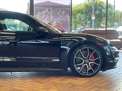 Used 2024 Porsche Taycan 4S w/ Technology Package (P6F) AWD/4WD image 8