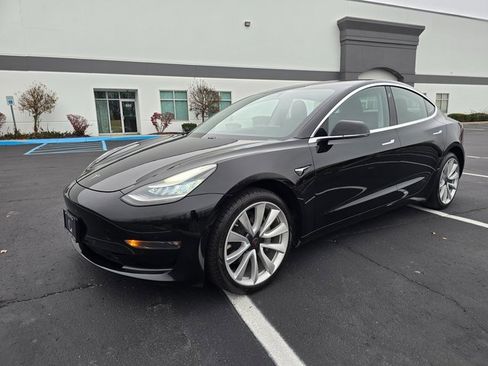 Used 2018 Tesla Model 3 Long Range image 11