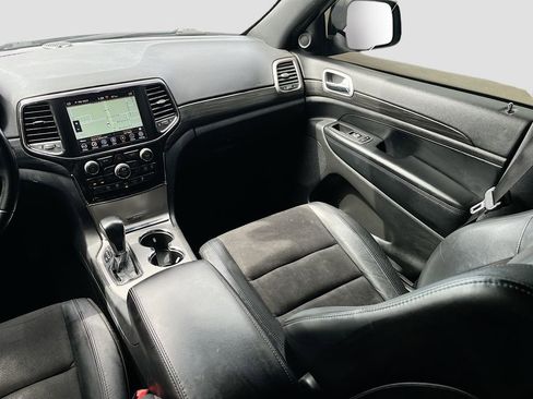 Used 2022 Jeep Grand Cherokee Laredo X AWD/4WD image 24