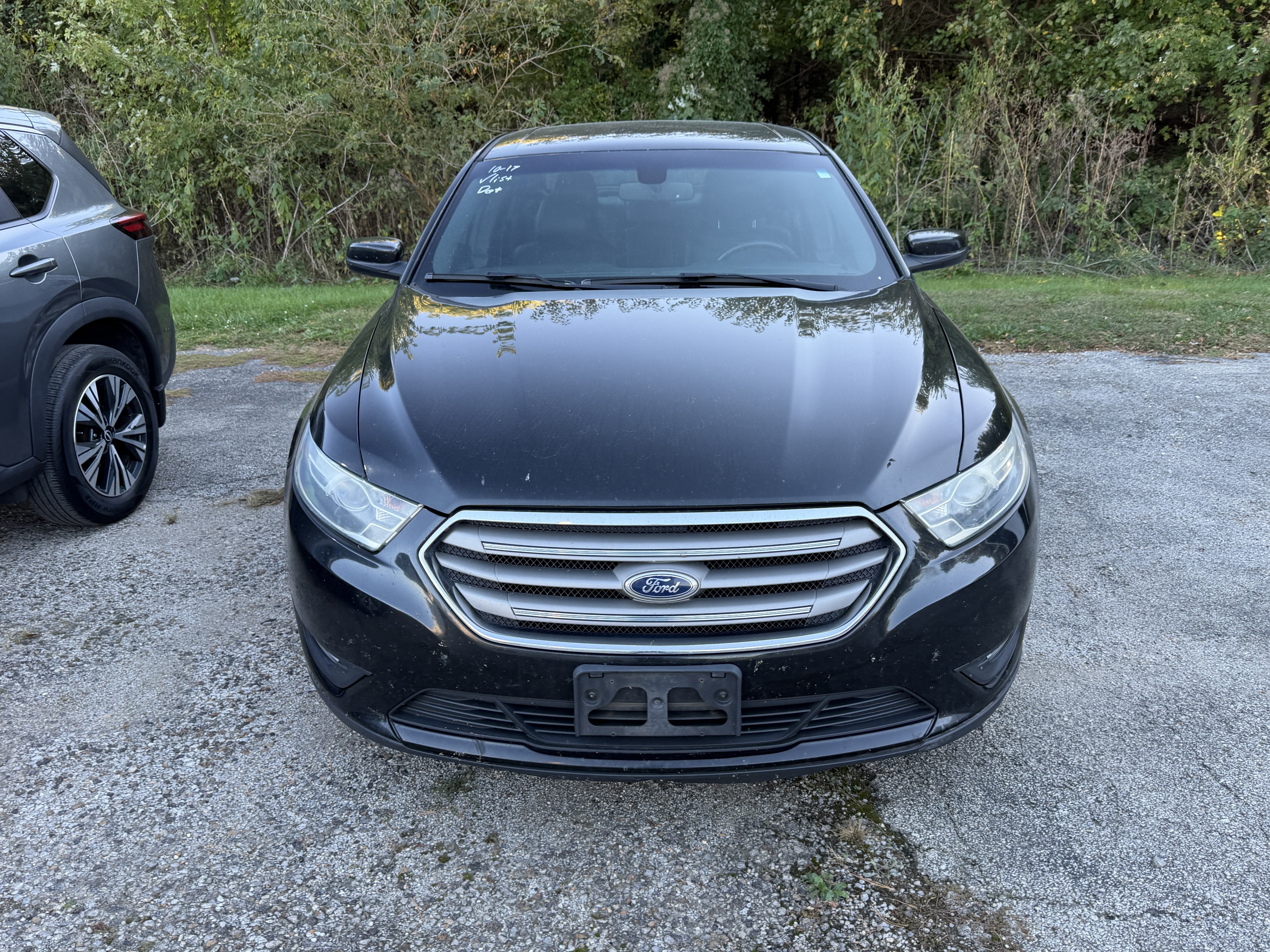 Used 2014 Ford Taurus SEL FWD image 3