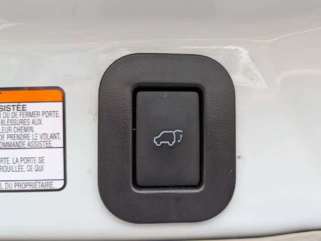 Used 2017 Toyota Sienna XLE Premium FWD image 13