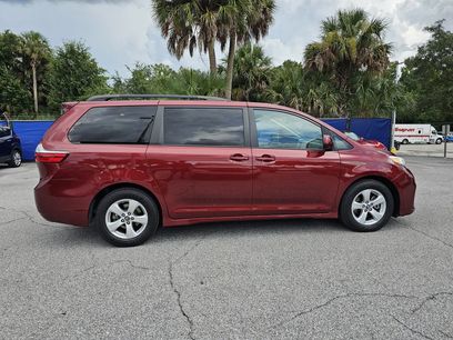 Used 2018 Toyota Sienna LE