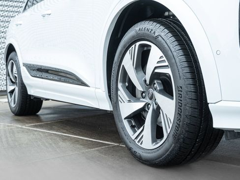 Used 2025 Audi Q6 e-tron Premium Plus w/ Premium Plus image 33