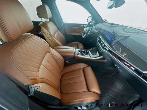 Certified 2023 BMW X7 M60i w/ Executive Package image 31