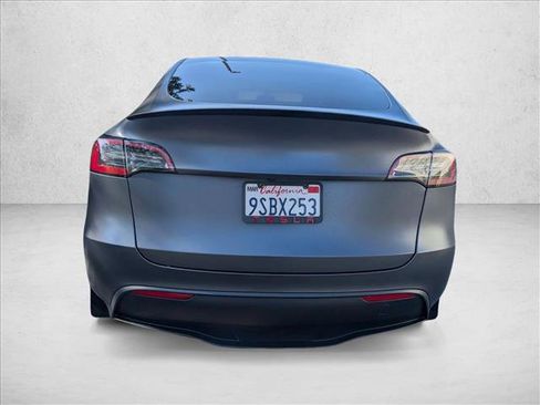 Used 2023 Tesla Model Y Performance image 7