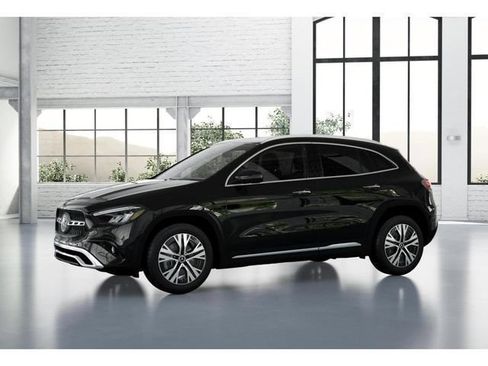 Used 2026 Mercedes-Benz GLA 250 4MATIC image 37