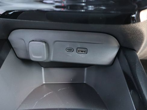 New 2026 Chevrolet Trax LT w/ LT Convenience Package FWD image 11