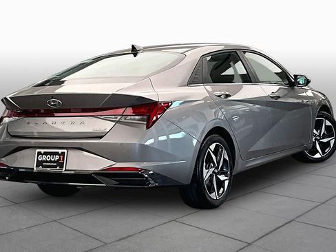 Used 2023 Hyundai Elantra Limited FWD image 13