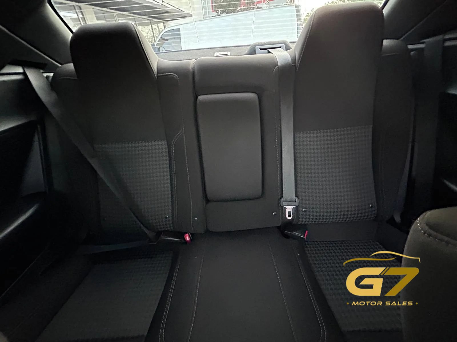 Used 2017 Dodge Challenger SXT RWD image 26