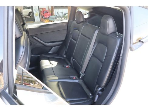 Used 2021 Tesla Model Y Long Range image 15