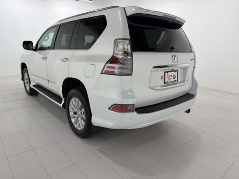 Used 2018 Lexus GX 460 Premium w/ Premium Package AWD/4WD image 3