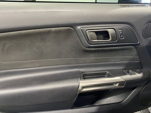 Used 2017 Ford Mustang Shelby GT350 image 11