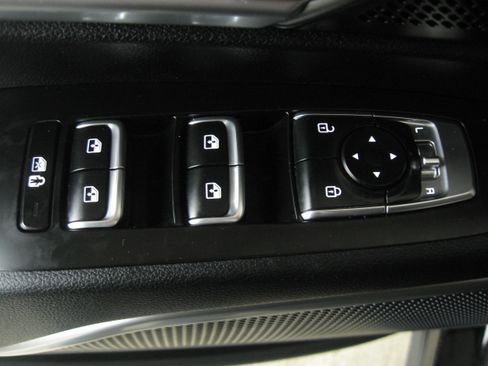 Certified 2023 Kia Telluride LX image 11